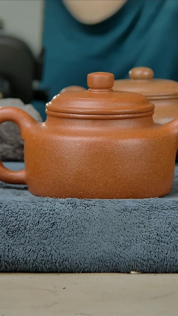 茶壶紫砂千*马240的钟红降坡精选