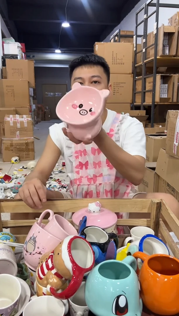 瓷片小猪猫碗
