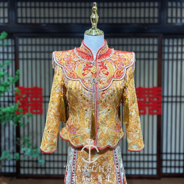 定做款 高定提花缎新中式盘金刺绣苏绣直筒修身金色龙凤褂嫁衣
