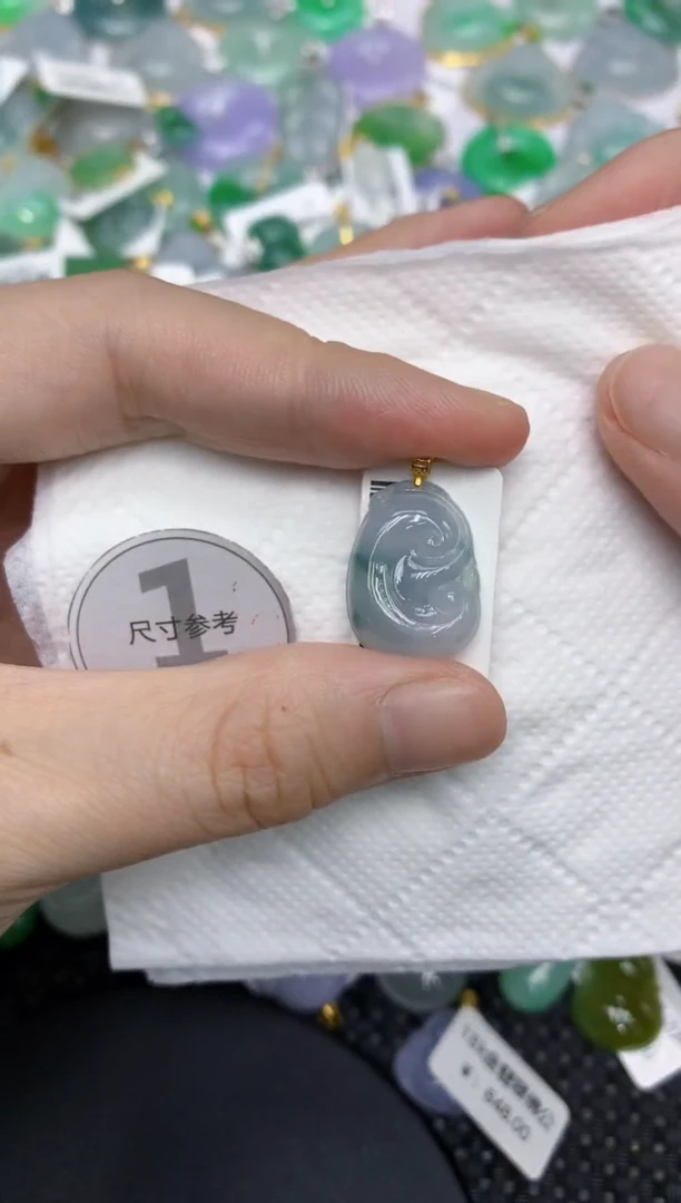 颈饰18K金镶嵌翡翠111111111