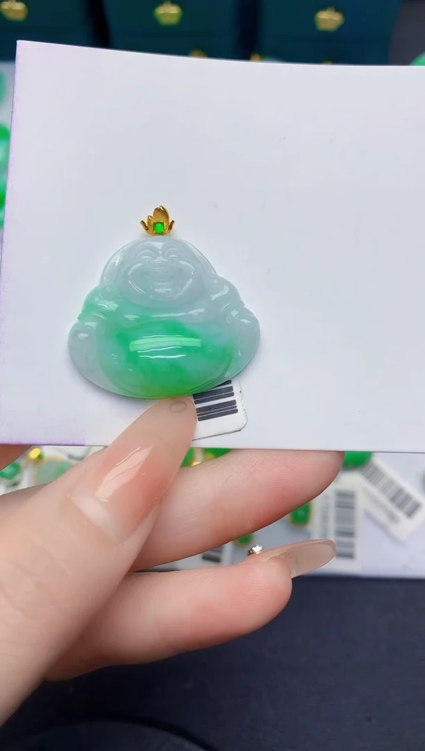 颈饰18K金镶嵌翡翠缅甸天然翡翠A货