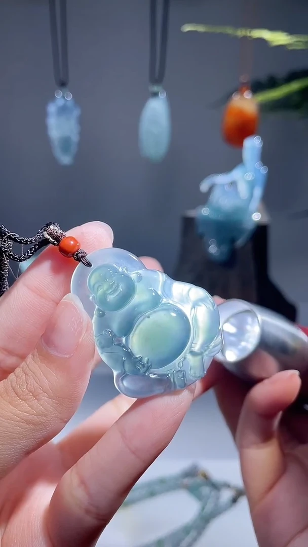 颈饰未镶嵌翡翠佛公