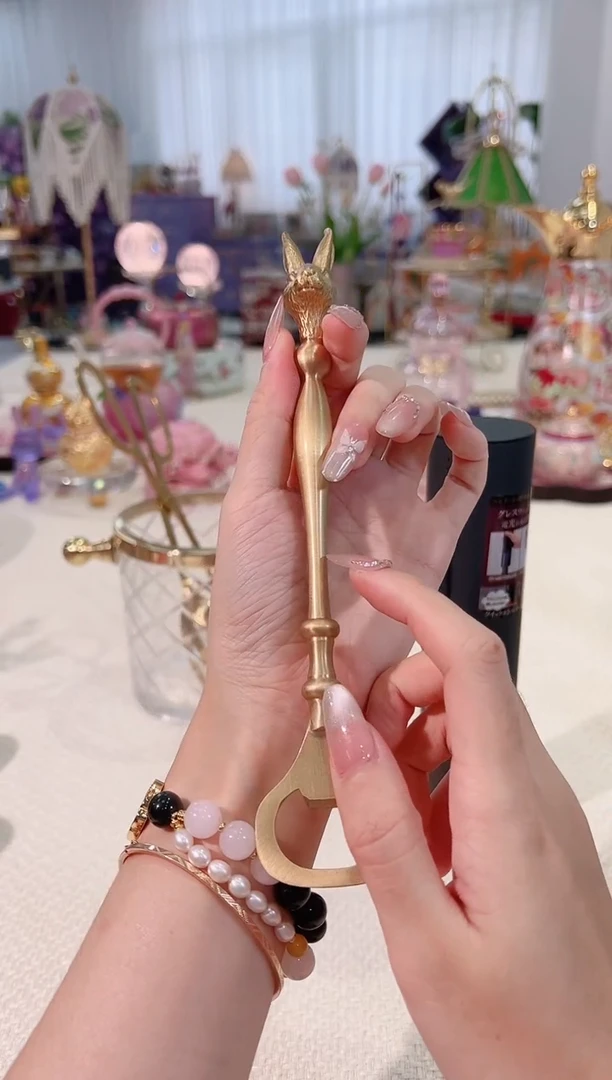 黄铜 兔子开瓶器 如图 光阳