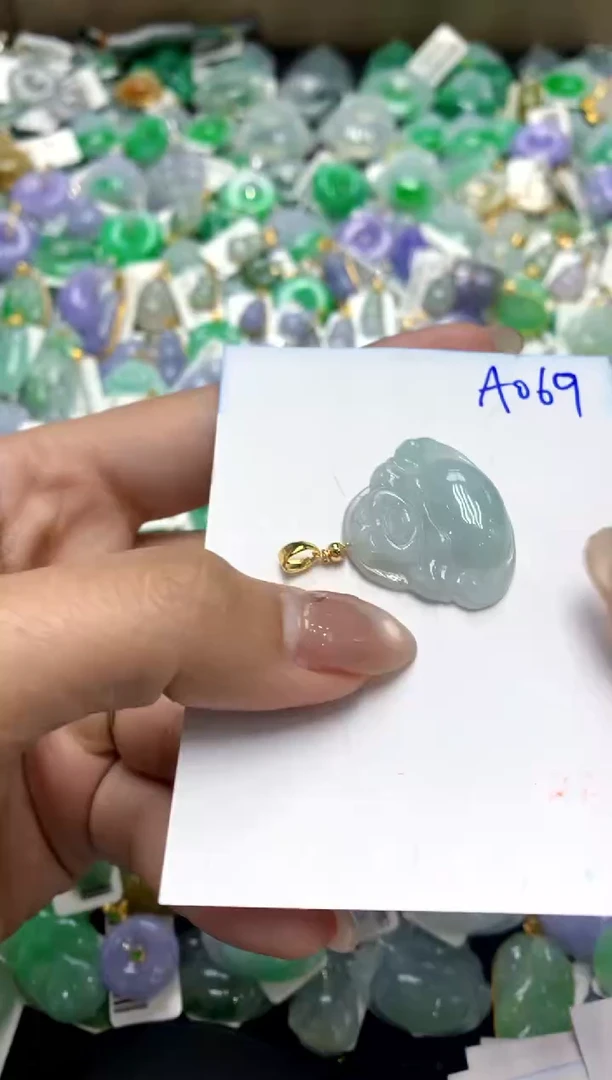 【闪购商品】翡翠颈饰合金1111111111111111