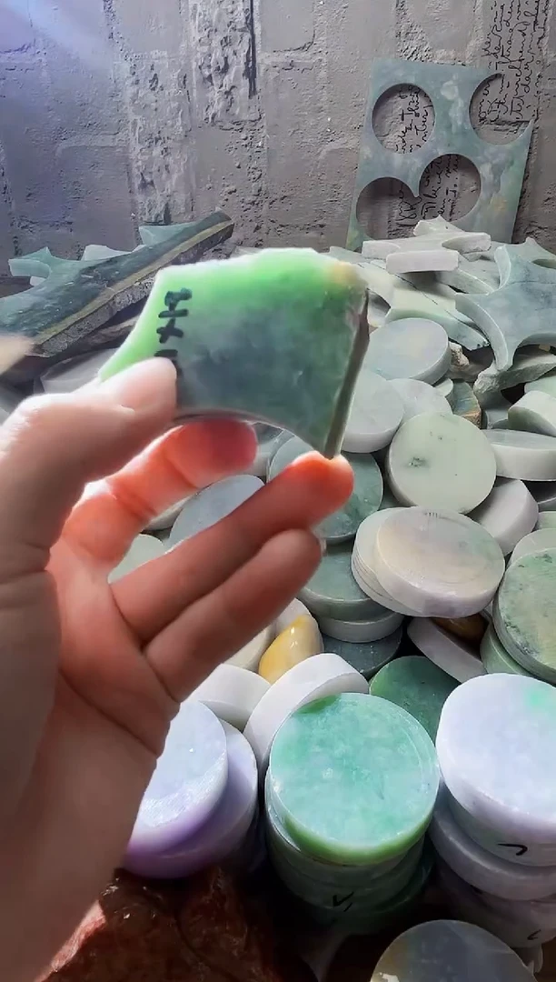 裸石翡翠天然翡翠A货 南 884