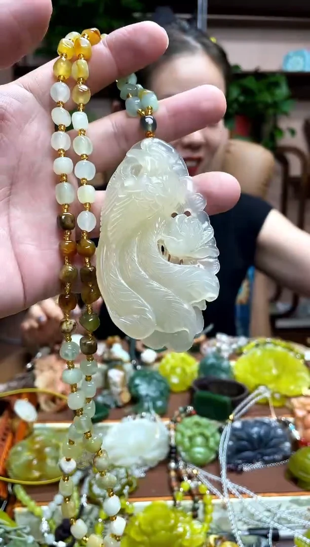 未镶嵌岫玉吊坠·