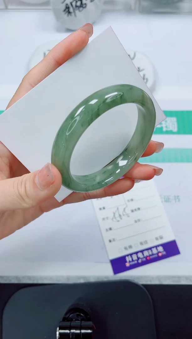 石英质玉手镯未镶嵌249/56.5