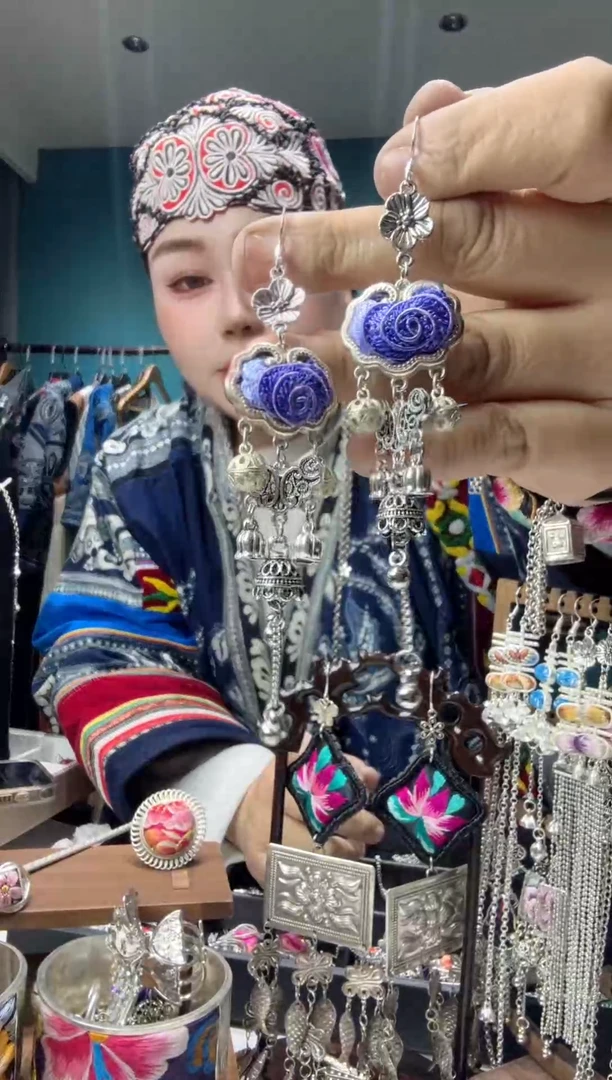 【闪购商品】刺绣纯手工苗绣非遗耳环