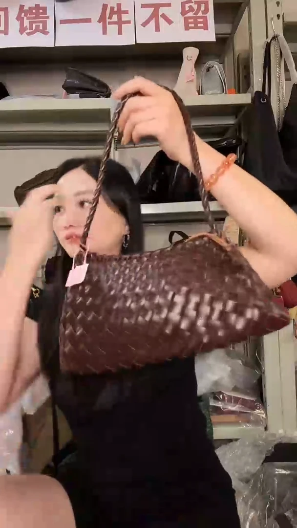 小牛皮（革）高端订制时尚百搭女士手提斜跨包