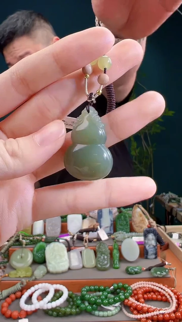 颈饰未镶嵌和田玉一物一证 拍一单发一个