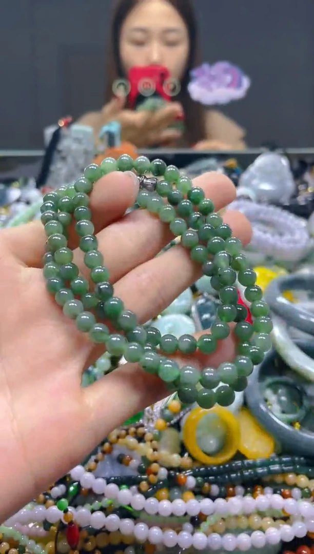 颈饰未镶嵌翡翠5MM/T/翡翠A货，一件也是批发价