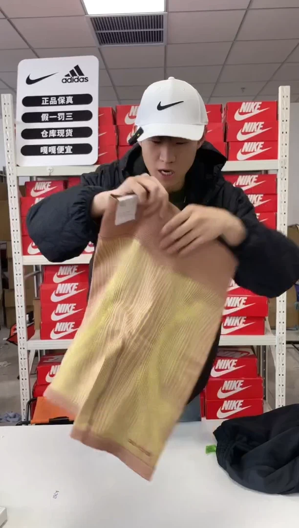 编747码闪购尺170码  Nike/耐克卫衣卫裤以直播间过款为主