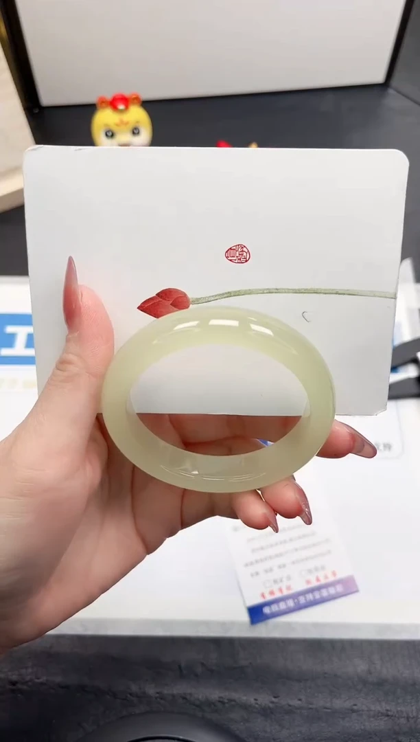 【闪购商品】石英质玉手镯未镶嵌262-56