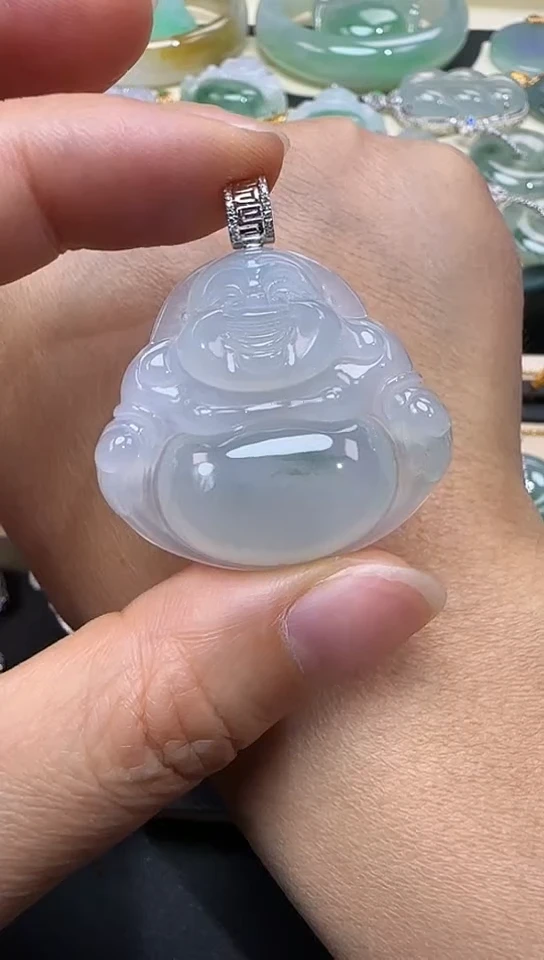 颈饰18K金镶嵌翡翠佛公