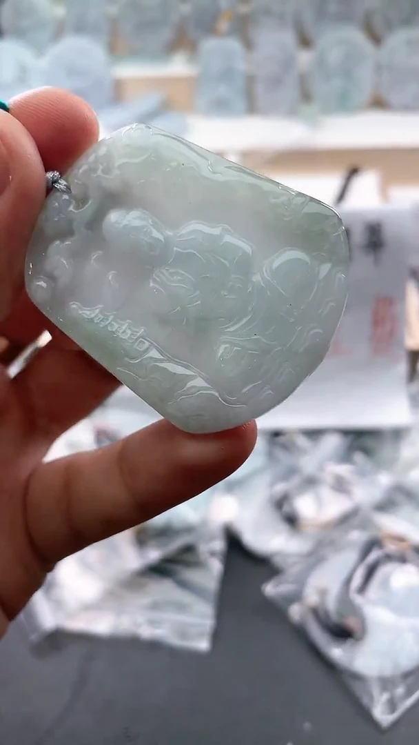 翡翠未镶嵌颈饰..../6/12/ 150