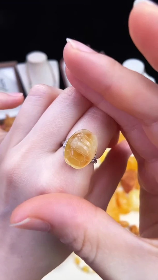 琥珀未镶嵌珠宝奇石柒月