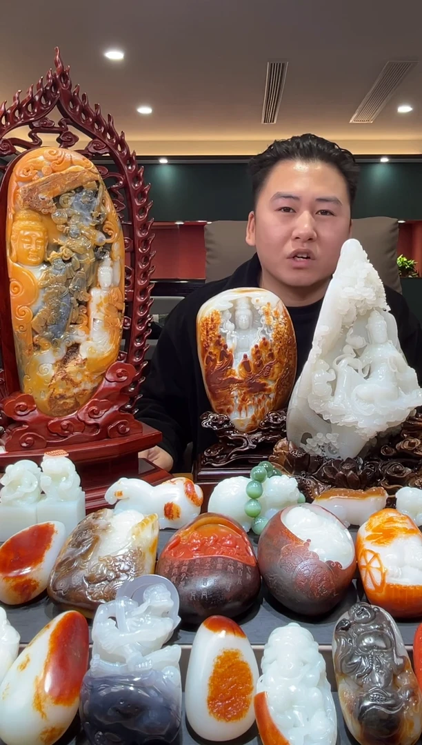 未镶嵌和田玉把件人**戏和田玉