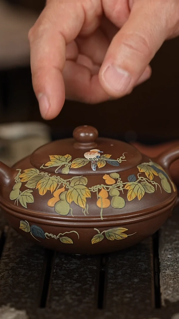 【闪购商品】紫砂茶壶线圆 紫泥220C