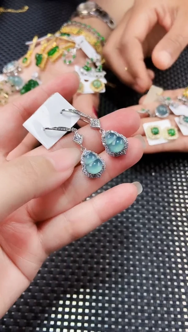 【闪购商品】翡翠耳饰未镶嵌111111111