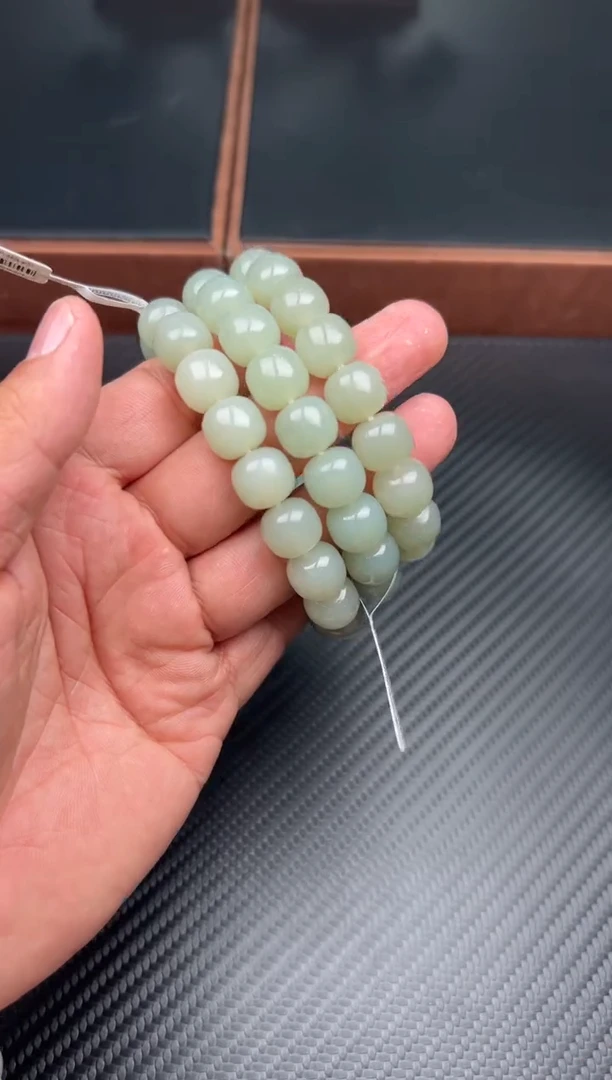 未镶嵌手串和田玉且末微色差近矿卡12多样性发货拍一发一J