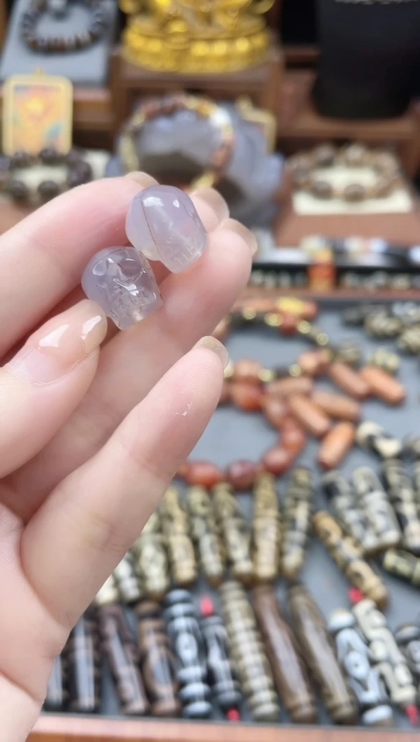 未镶嵌珠珠玛瑙/玉髓紫罗兰尸尸多样性发1个