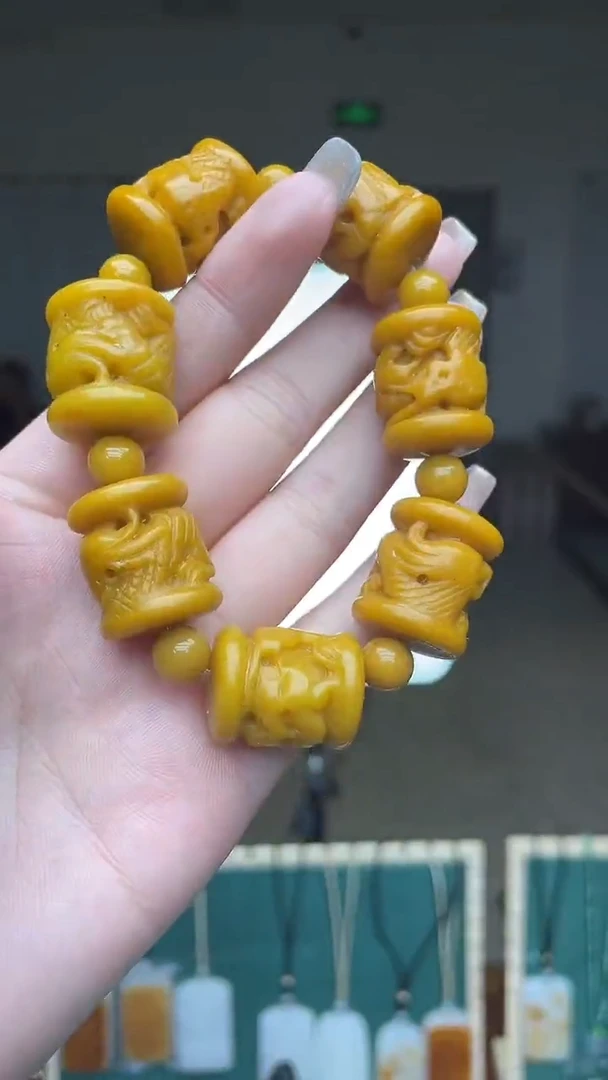 黄龙盘柱手串多样性发货一