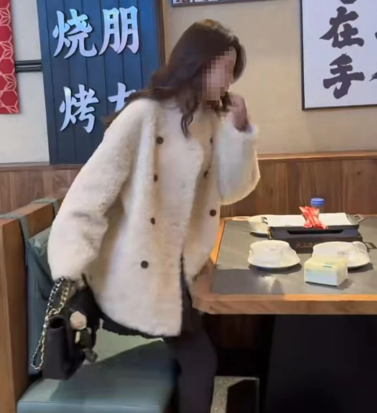 时尚潮流百搭精品女装dgd7098