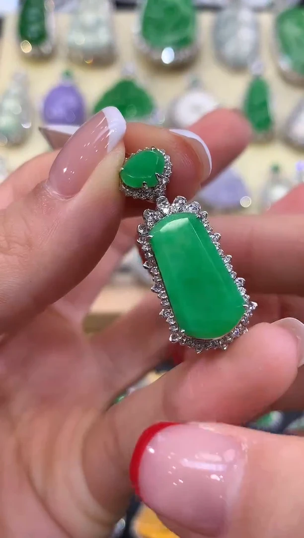 吊坠(不含链)18K金镶嵌翡翠夏日珠宝B52