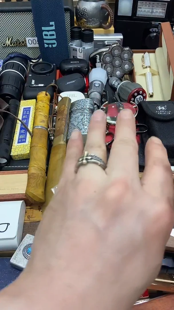 瓷片闪购商品 如图所示