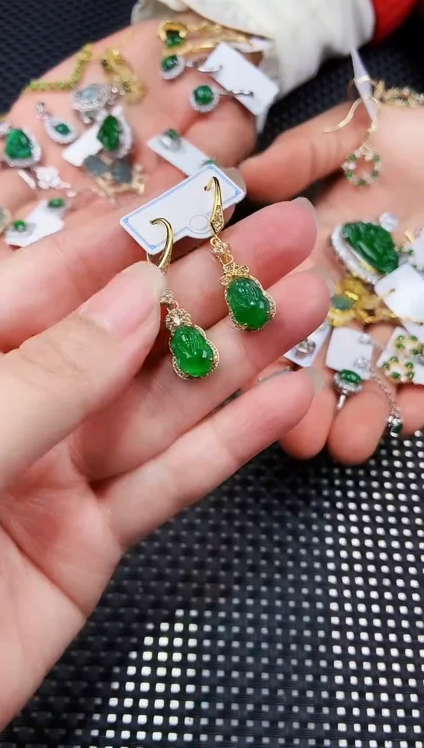 【闪购商品】翡翠耳饰未镶嵌11111111