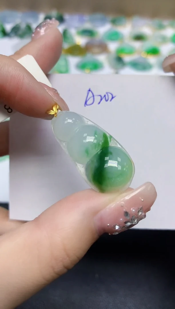 颈饰18K金镶嵌翡翠天然缅甸翡翠A货翡翠百元以上9元证书费自理