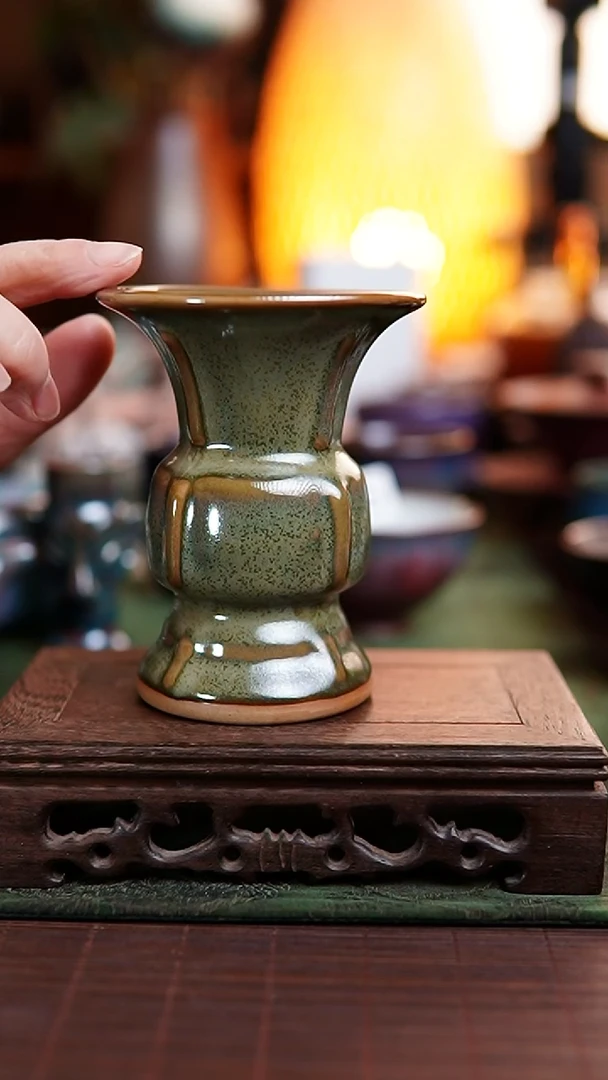 744 出戟尊 抹茶釉 10cm