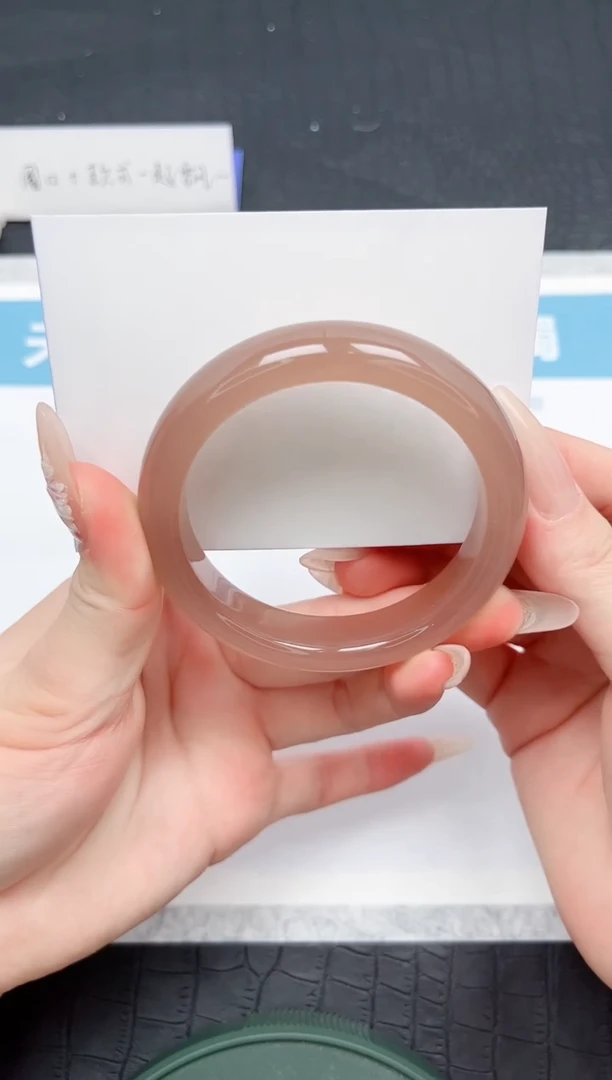 【闪购商品】石英质玉手镯未镶嵌126-56.1