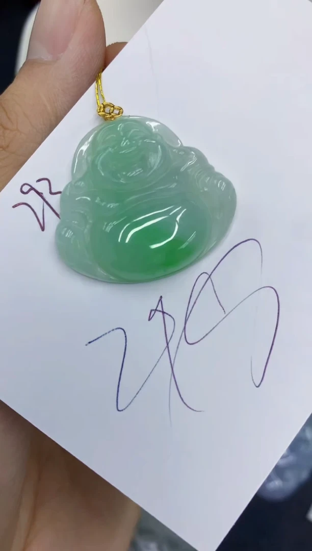 翡翠18K金镶嵌颈饰11111111111