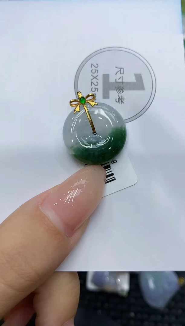 颈饰18K金镶嵌翡翠111111111111