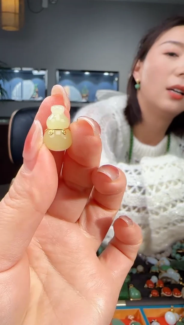 吊坠(不含链)未镶嵌和田玉1