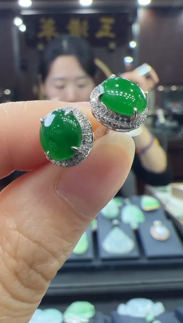 【闪购商品】翡翠耳饰18K金镶嵌耳钉