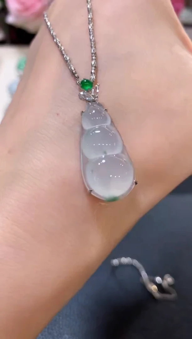 吊坠(不含链)18K金镶嵌翡翠z105