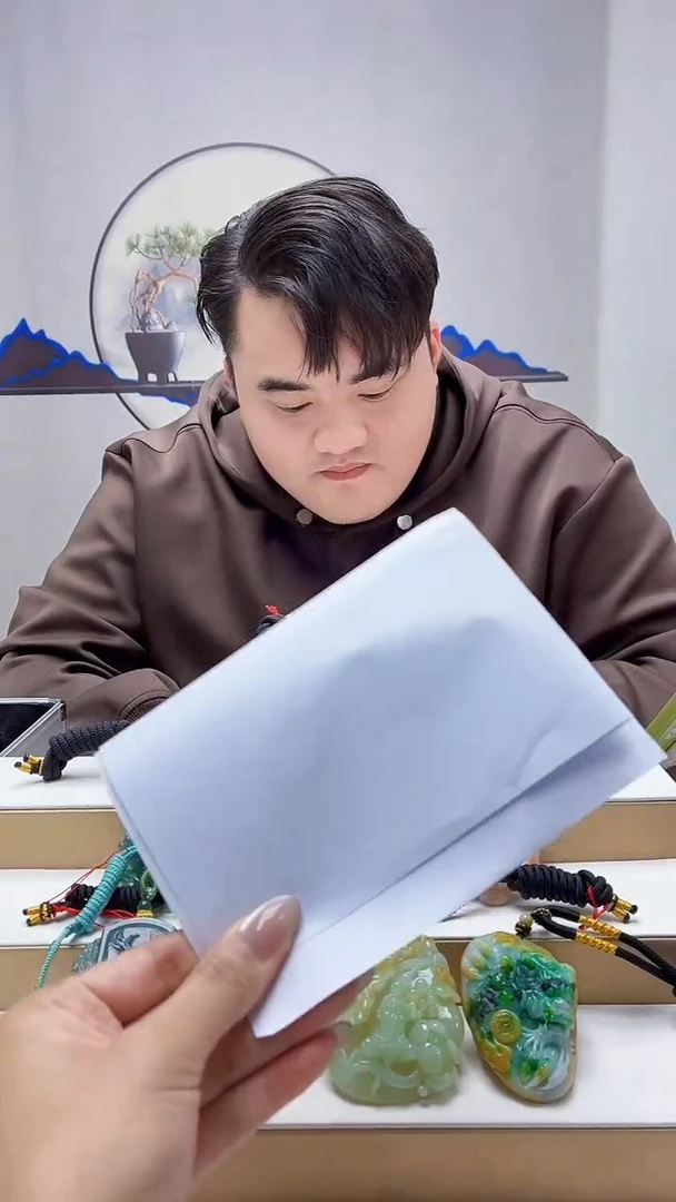 未镶嵌定制翡翠盛***理5060MM-毛货挂件