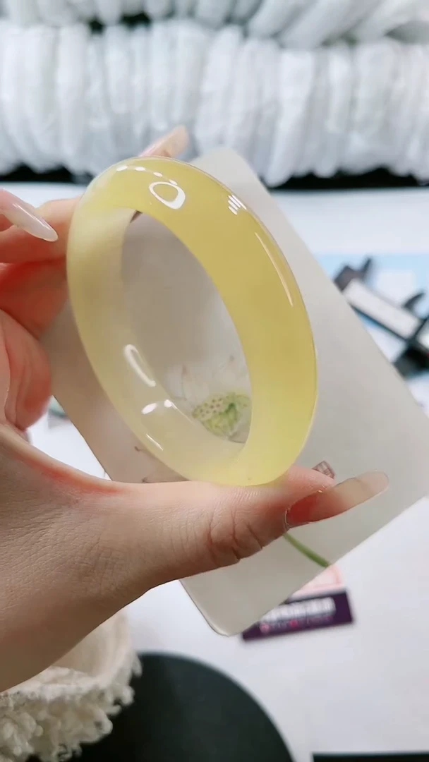 【闪购商品】石英质玉手镯未镶嵌多样性发货E571