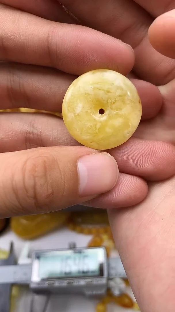 裸石蜜蜡未镶嵌扣子