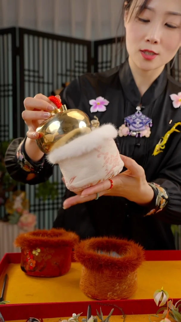 刺绣?**?非遗苏绣绒花