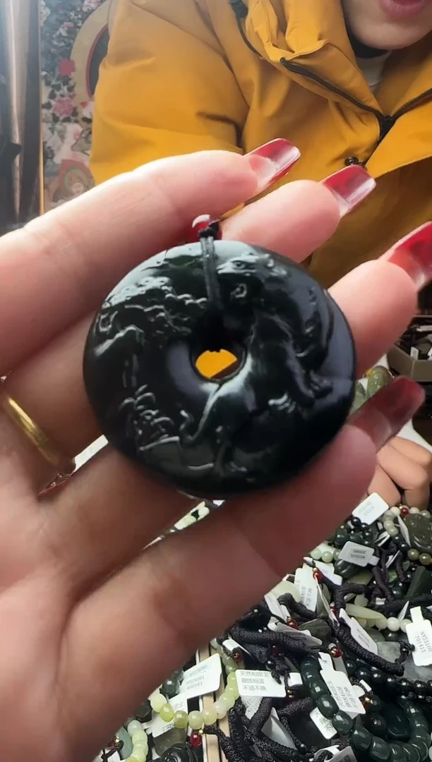 颈饰未镶嵌和田玉和田玉吊坠92