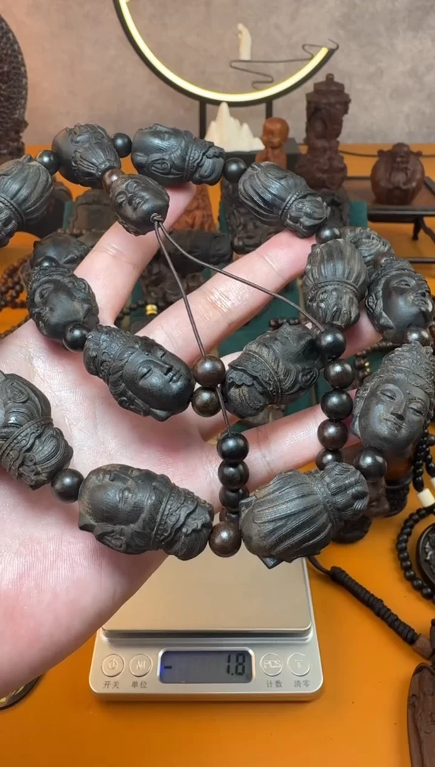 贡木手串/手链《巴布亚贡木》新品三世佛手持