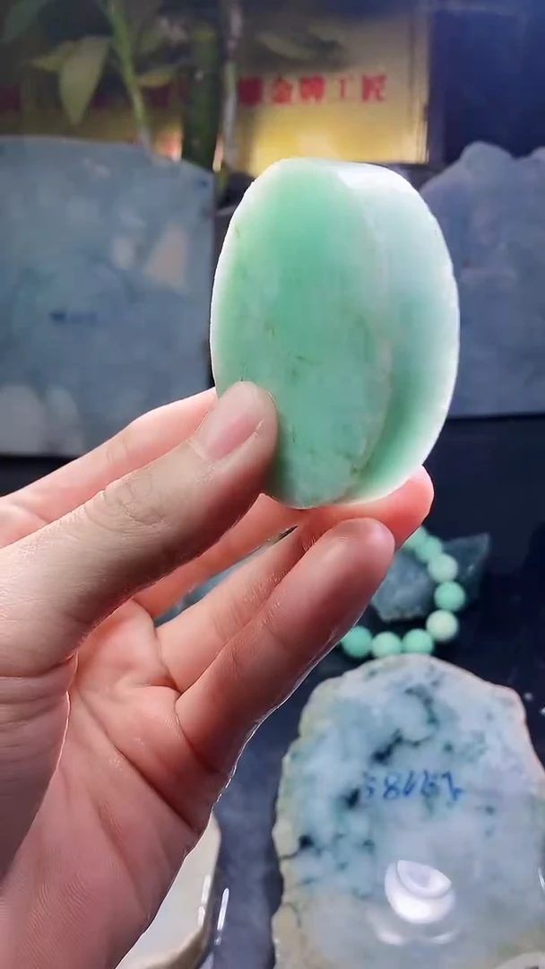 未镶嵌挂件翡翠小雨178