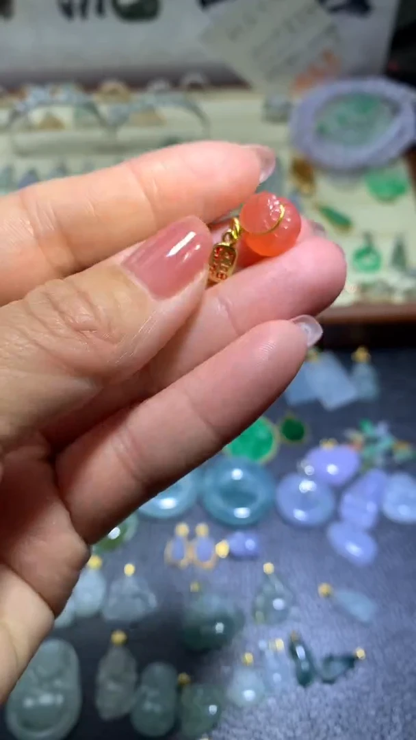 【闪购商品】南红玛瑙颈饰合金074南红吊坠