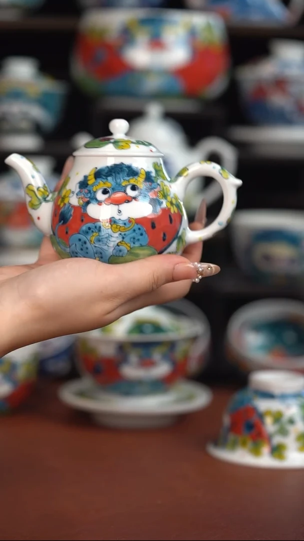 昨明陶瓷   事缓则圆