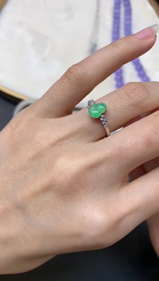 18K金镶嵌戒指翡翠W51|1980