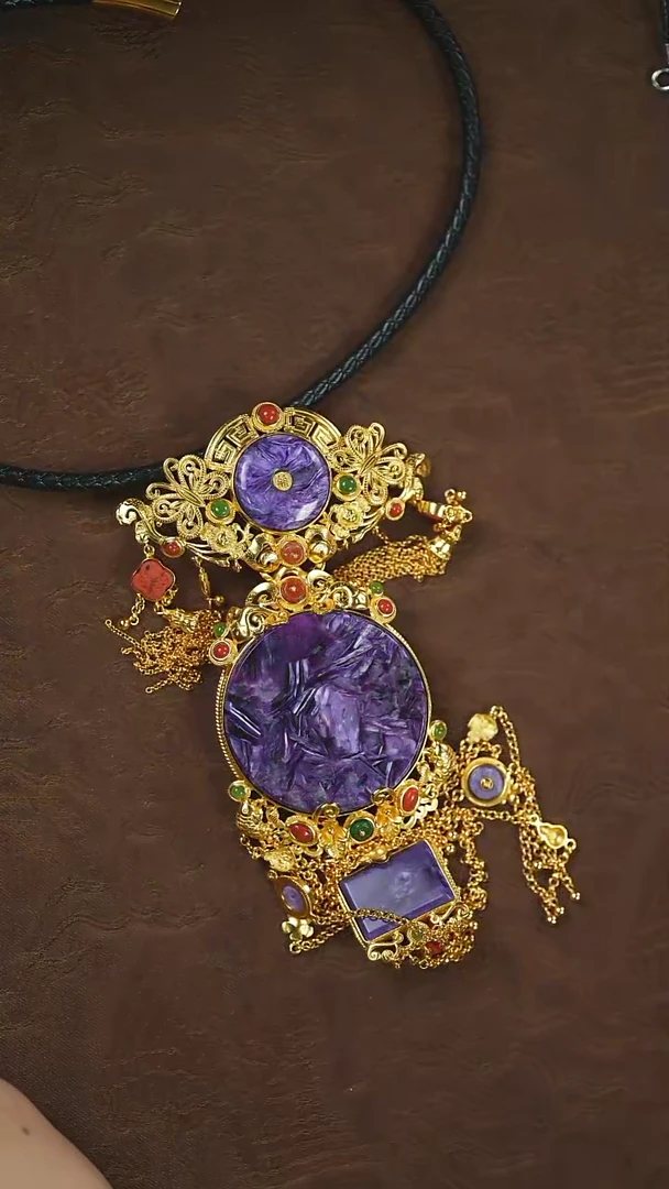 【闪购商品】查罗石（紫龙晶）吊坠银S925镶嵌无事圆牌