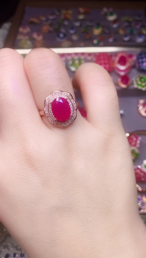 银S925镶嵌戒指红宝石....